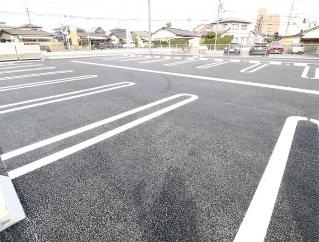 熊本市中央区出水６丁目のアパートの駐車場
