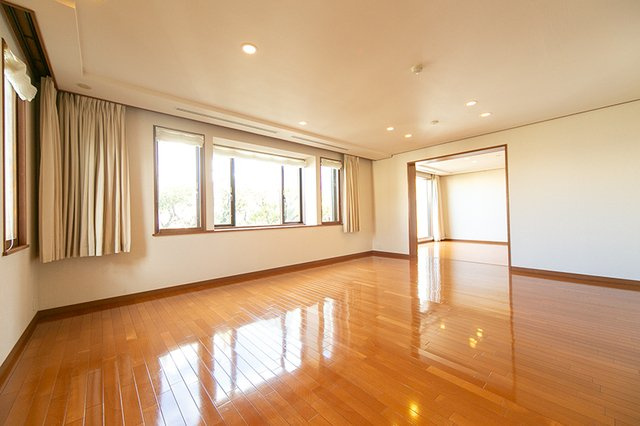 新宿区若宮町の賃貸マンションの居間・リビング|設備等変更の可能性有(内覧必須)