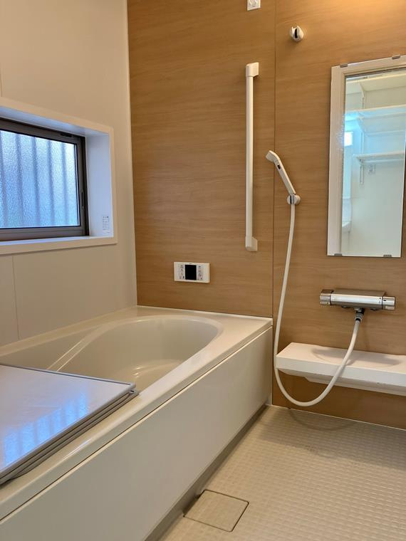 たちばな台戸建の浴室