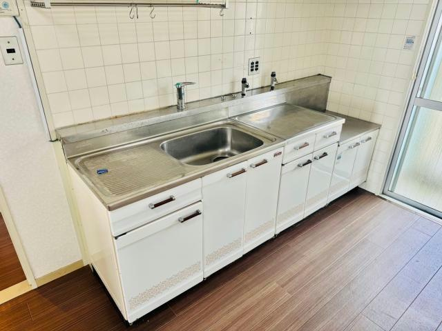 西新在家マンションのキッチン