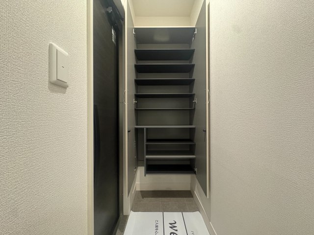 稲城市大丸のアパートの収納