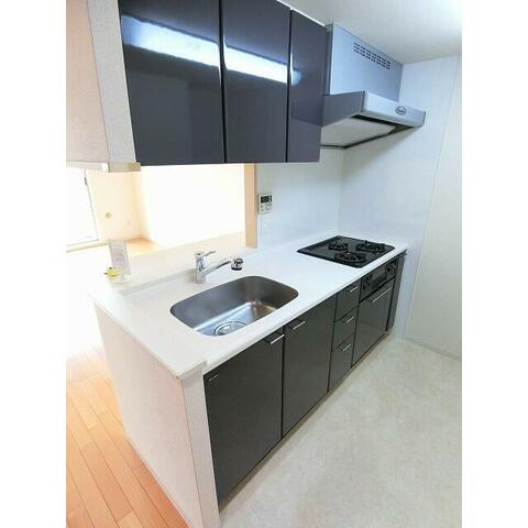 ピエス綱島のキッチン|便利な3口コンロキッチン♪