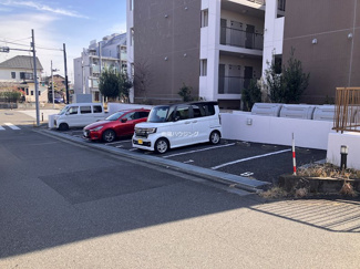 【駐車場】