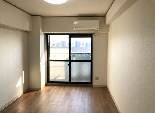 びいⅡ植田の寝室