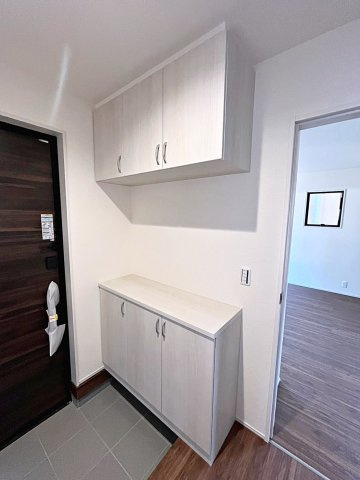 新築戸建・新築建売　福島市大森・太平寺　杉妻小・福島第一中の玄関|大容量のシューズボックスがあり収納豊富な玄関スペース！