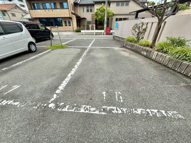 田寺グランドヒルズの駐車場