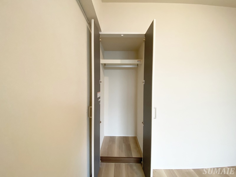 ステラメゾン田端の収納|洋室5.4帖のクローゼットです☆