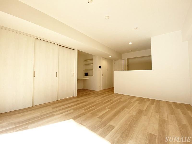 ステラメゾン田端の居間・リビング|別角度から見た15.6帖のリビングです☆