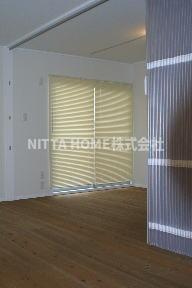 バウハウスⅡの居間・リビング|キレイな室内です♪