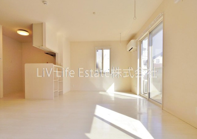 アーブル クロシェット　C棟の居間・リビング