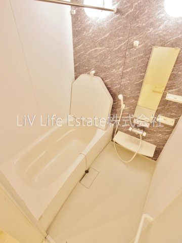 アーブル クロシェット　C棟の浴室