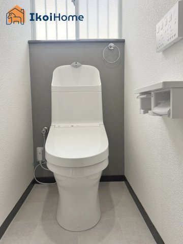 神戸市西区月が丘3丁目　中古戸建のトイレ|【ホームページに現地動画掲載中】●年中無休：当日予約可●1階・2階ウォッシュレット付のお手洗いです