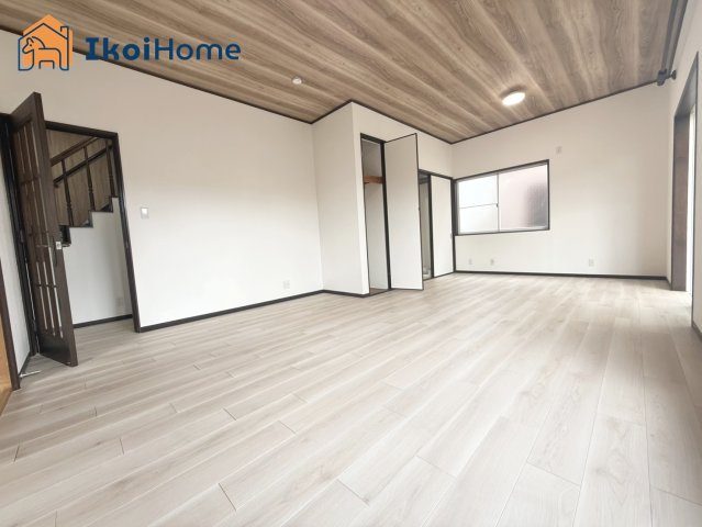 神戸市西区月が丘3丁目　中古戸建の居間・リビング|【ホームページに現地動画掲載中】●年中無休：当日予約可●長方形で家具を配置しやすい間取り！