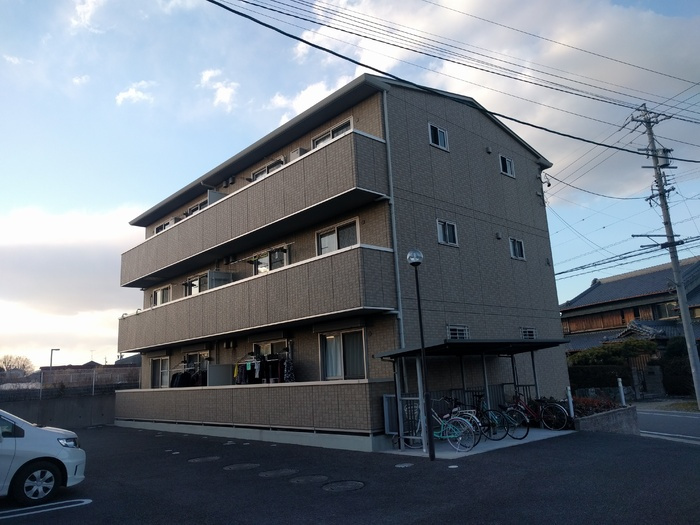 グランシャリオ前屋敷　Ａの外観