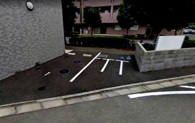 ヒルズY・Kの駐車場