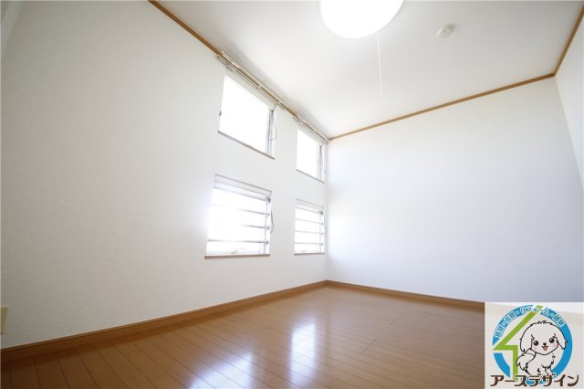 エルバフィオーレの洋室