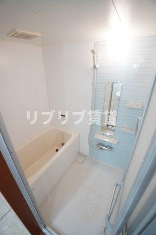 ヒルズ隆昌の浴室