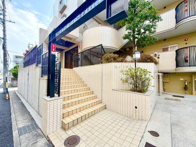 ユーハウス長久手のエントランス|エントランス(外)