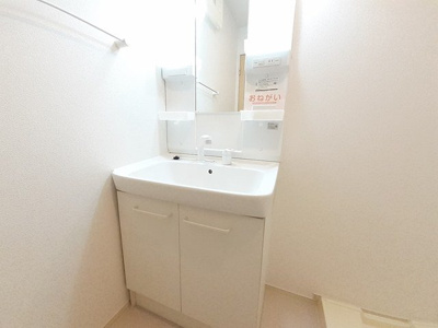 【洗面所】 | エクセレント・ヴィラ | 脱衣スペースもあります