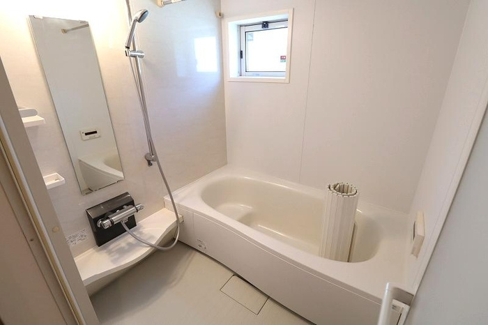 セレシェイラBの浴室|浴室乾燥機付き、追い焚き機能浴室です。