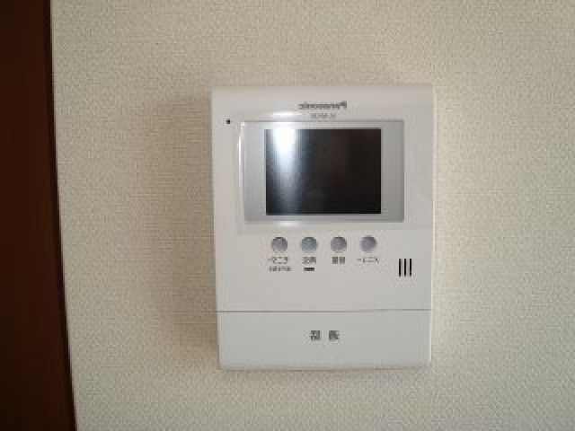 エタニティの内装|カメラ付インターホン