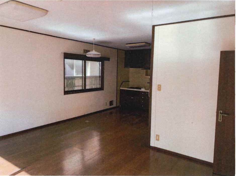 境南町５丁目貸家の居間・リビング