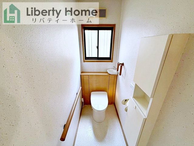 石岡市柿岡　中古戸建のトイレ