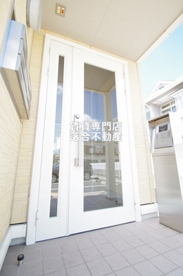 【エントランス】 | GRAND CHARIOT | オートロック付きで安心♪