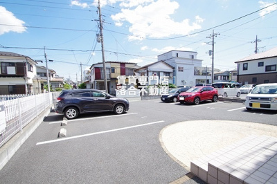 【駐車場】 | GRAND CHARIOT | 敷地内駐車場完備