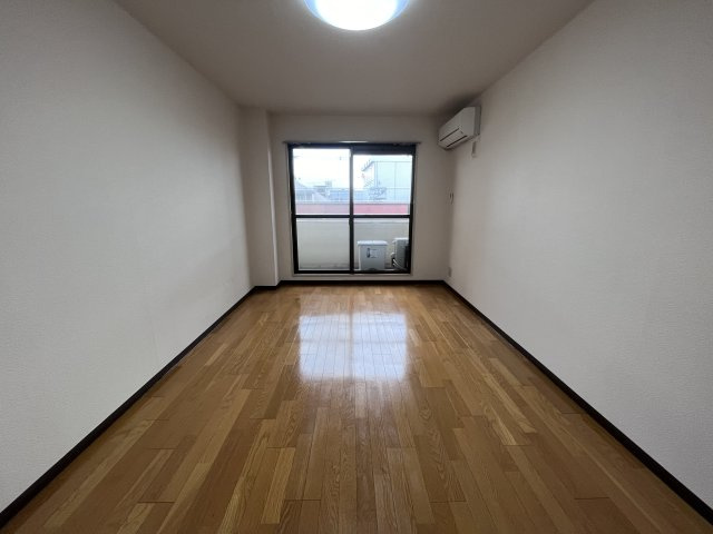 エアコン付きで快適に過ごせます！