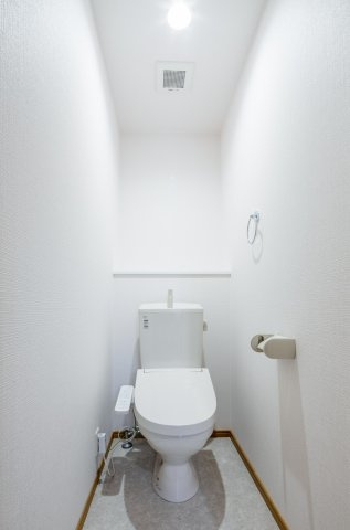 緑区姥子山KODATEXⅤのトイレ|写真はイメージです。
色仕様は現状優先となります。