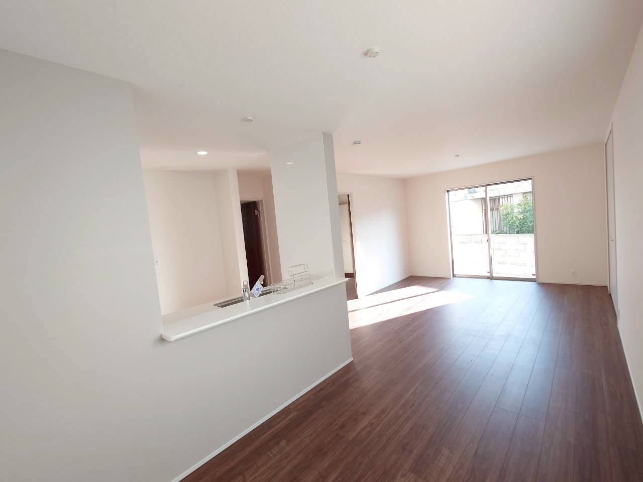 ■■豊見城市我那覇－3号棟（全3棟）の居間・リビング|おしゃれなリビングです