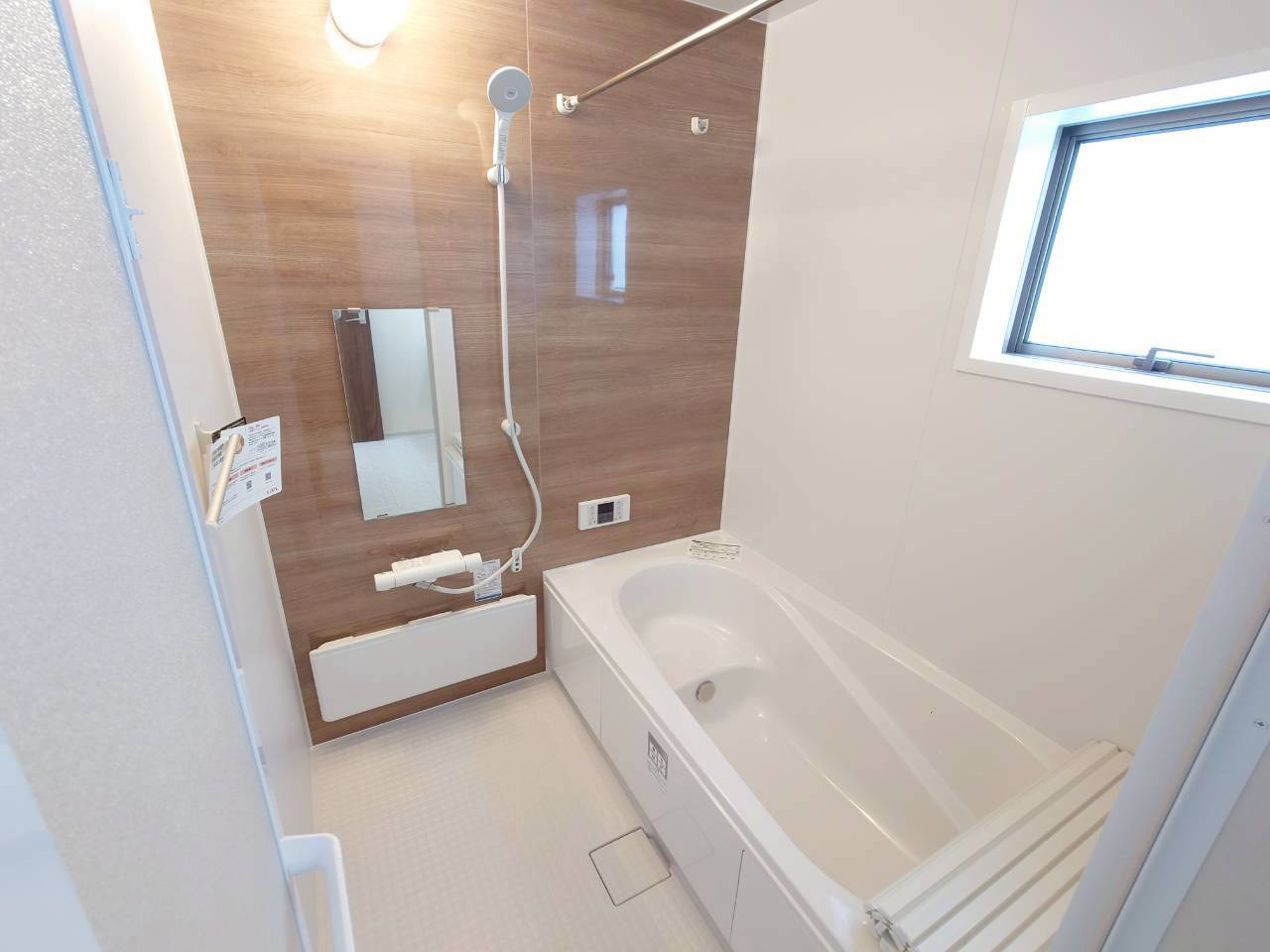 ■■豊見城市我那覇－3号棟（全3棟）の浴室|落ち着いた空間のお風呂です