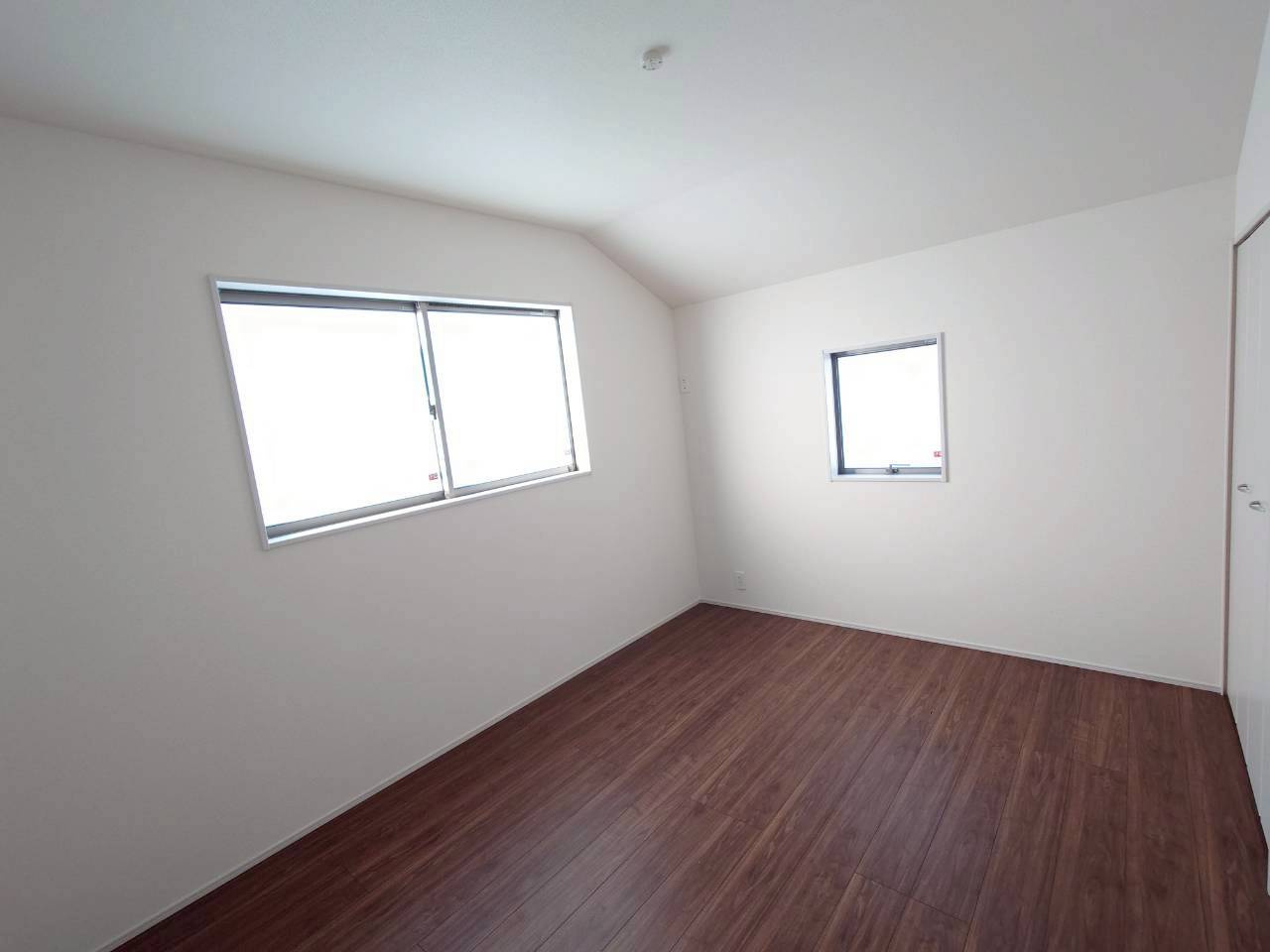 ■■豊見城市我那覇－3号棟（全3棟）の洋室|落ち着いた色調の洋室です