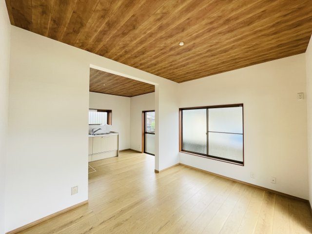 【居間・リビング】 | 熊谷市小島1期　中古戸建
