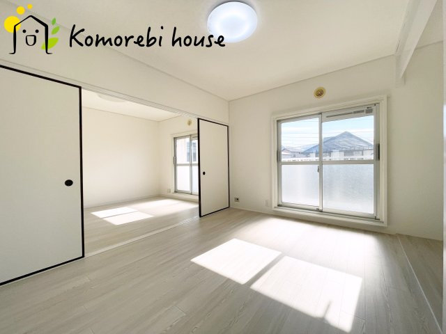 下木崎団地　7号棟の寝室|広くて明るい寝室