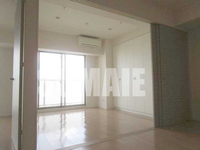 エスティメゾン王子の洋室|収納付きのお部屋です！