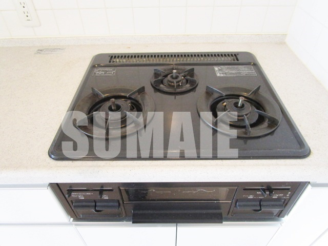 エスティメゾン王子のキッチン|三口コンロのシステムキッチンです！