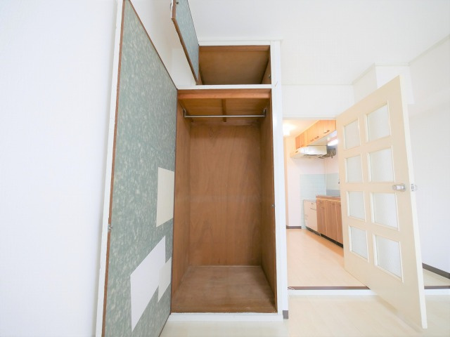 大阪市中央区玉造２丁目の賃貸マンションの収納