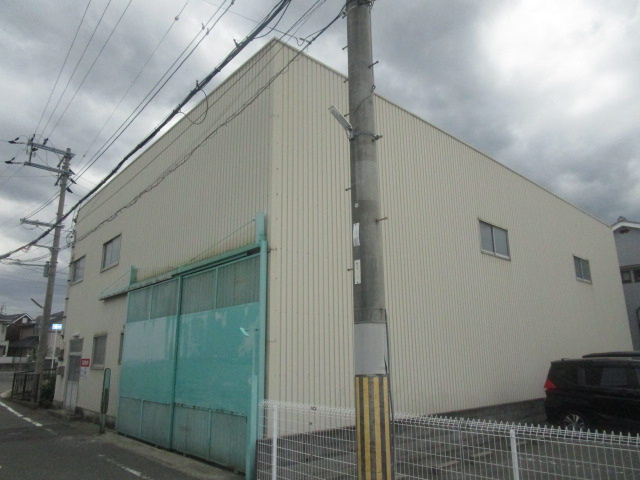 和泉市池上町３丁目の倉庫