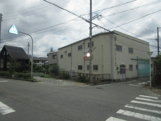 和泉市池上町３丁目の倉庫