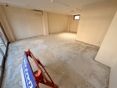 大空ビルの内装