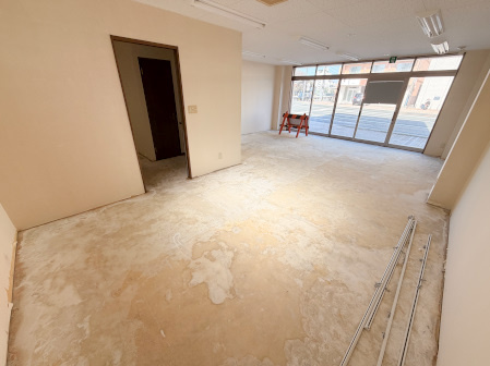 大空ビルの内装