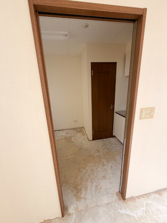 大空ビルの内装