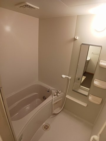 Ｆａｍｉｌｌｅ　Ｂの浴室