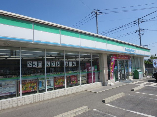 サンリーヴェの周辺|ファミリーマート　里庄里見店まで1500m