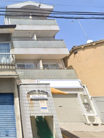 京都市右京区西京極前田町の賃貸マンションの外観