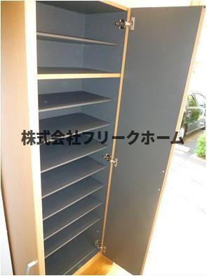 エムズヴィラ 　のエントランス