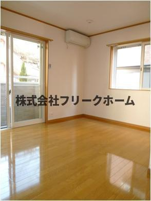 エムズヴィラ 　の居間・リビング