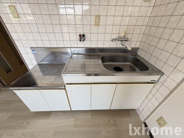 ラポールSETTSUのキッチン|コンパクトなキッチンで掃除もラクラク